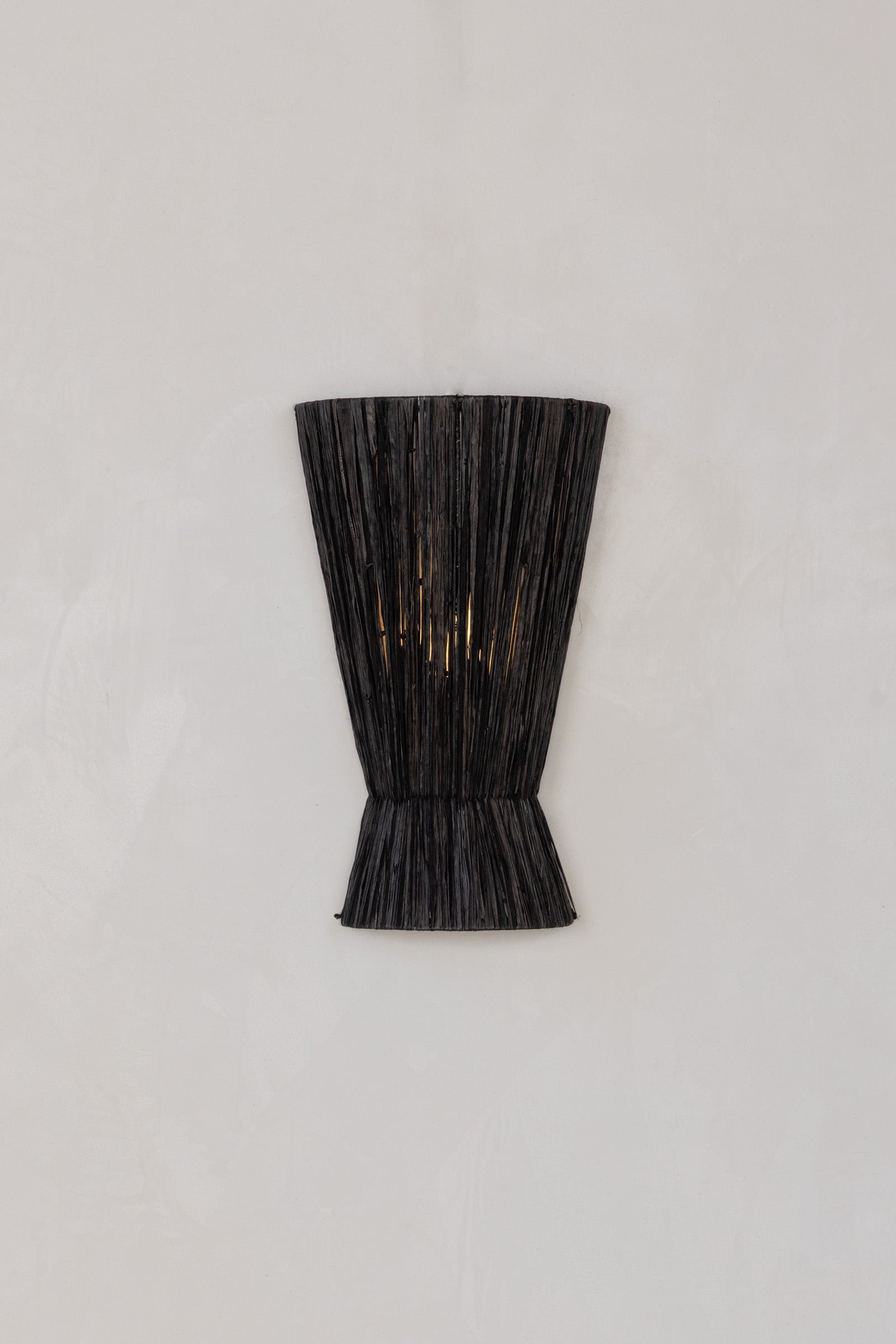 Palma Wall Sconce — Black