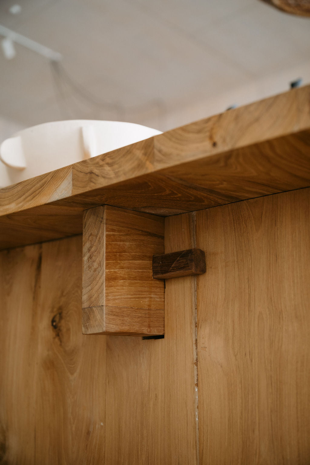 Akari Dining Table