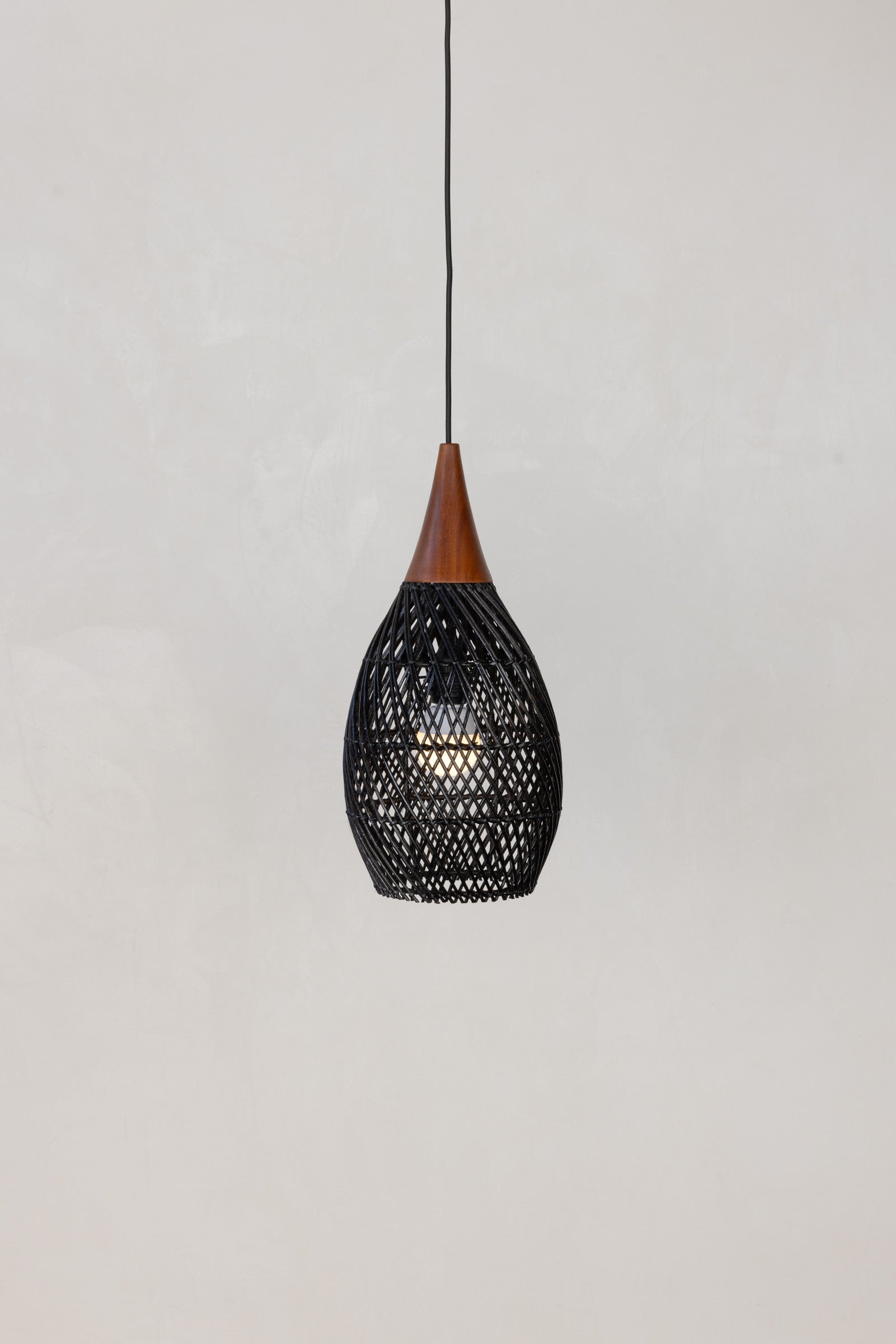 Weave Slender Pendant — Black