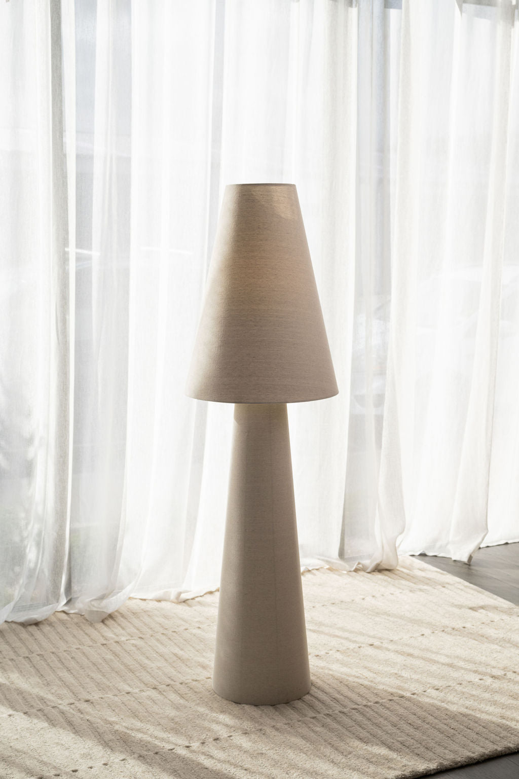 Noa Floor Lamp