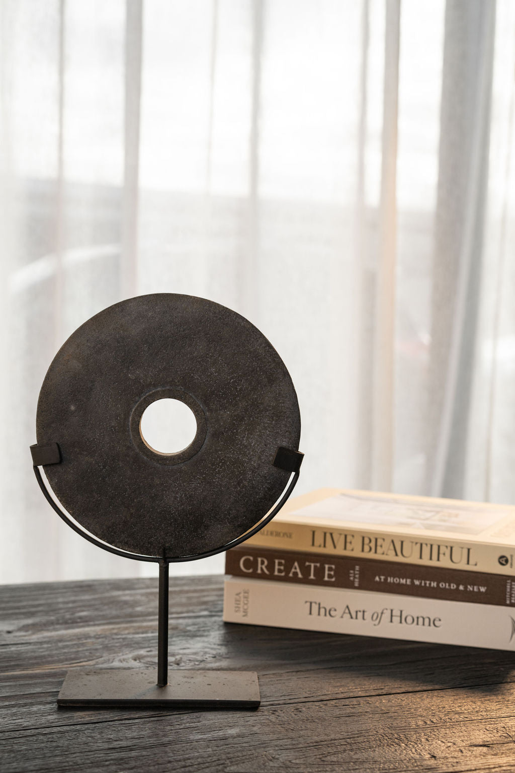 Black Eternity Stone On Stand - DIA: 20cm