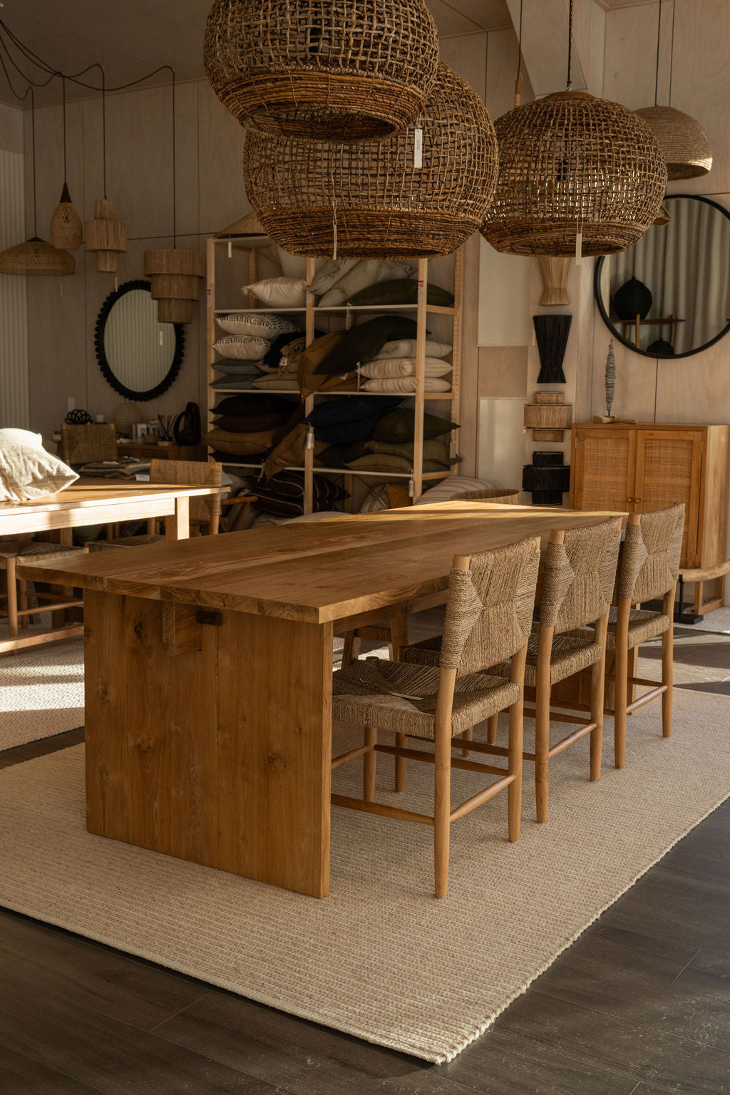 Akari Dining Table