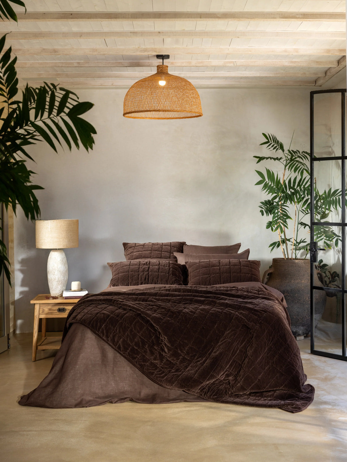 Belvedere Velvet Quilt in Cocoa