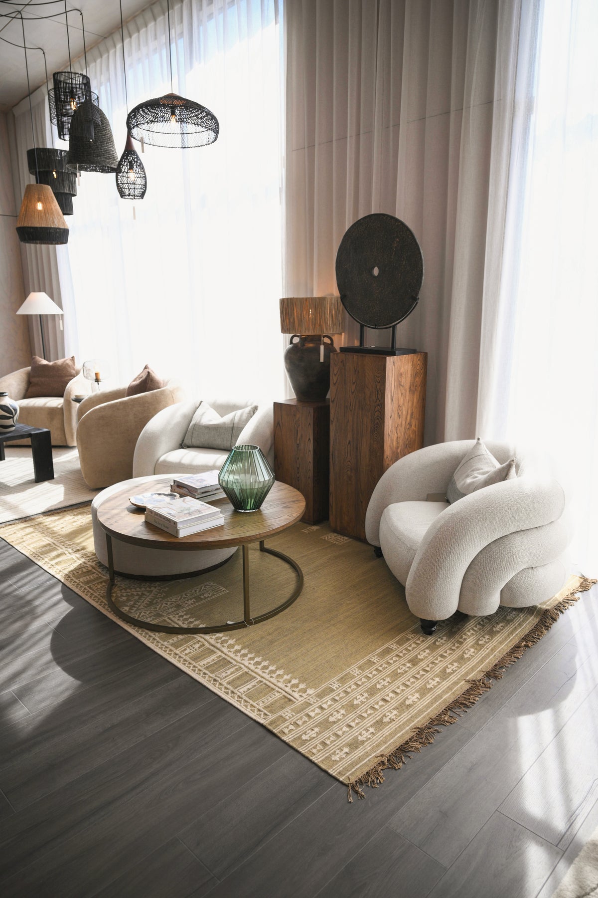 Oliver Motif Rug 290cm x 190cm