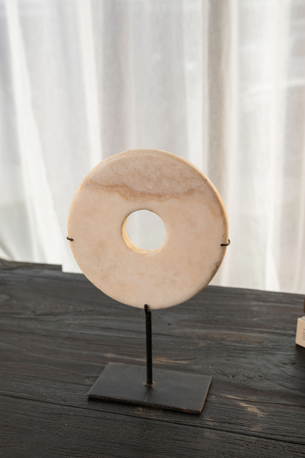 White Eternity Stone On Stand - DIA: 20cm